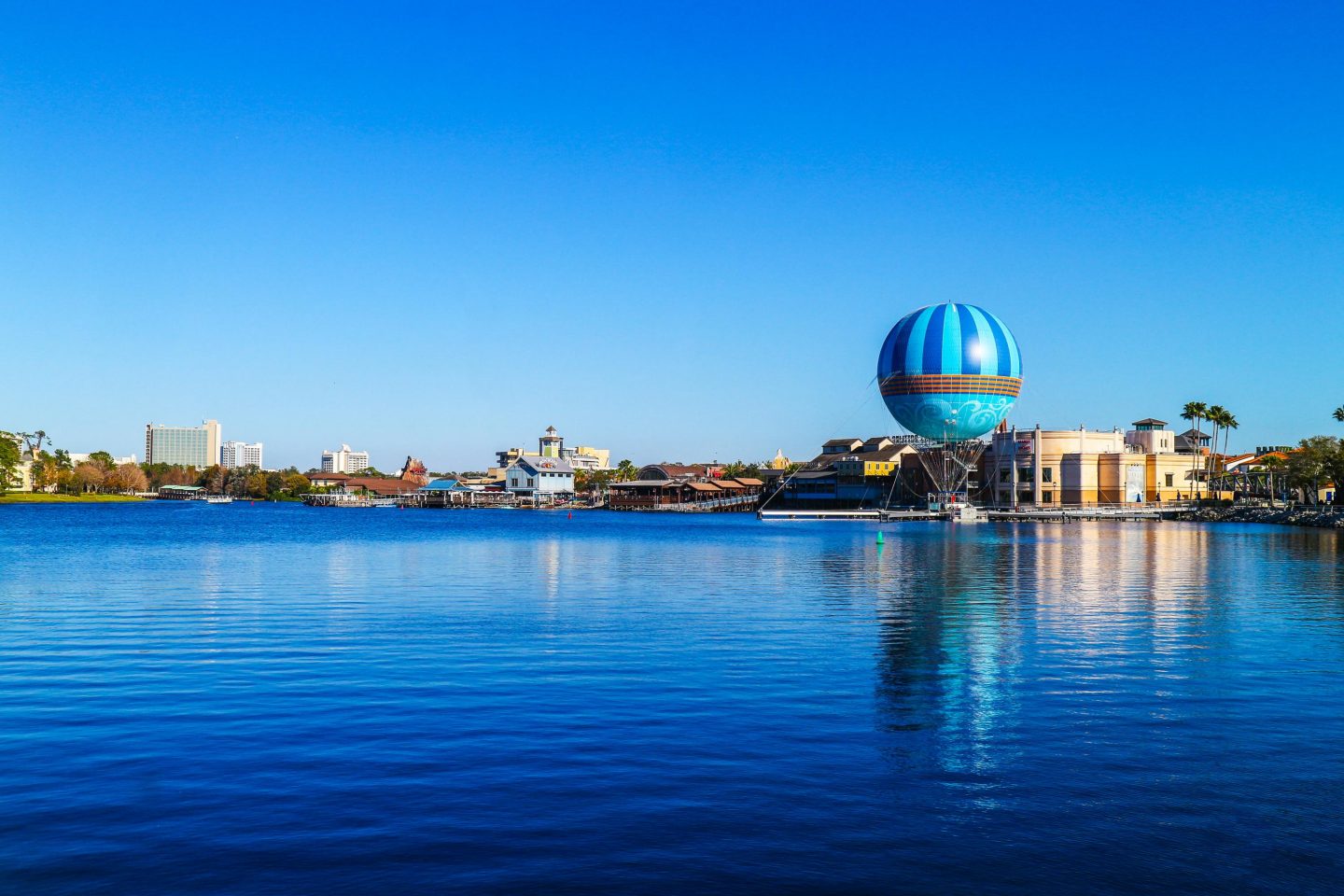 Large lake in Orlando
