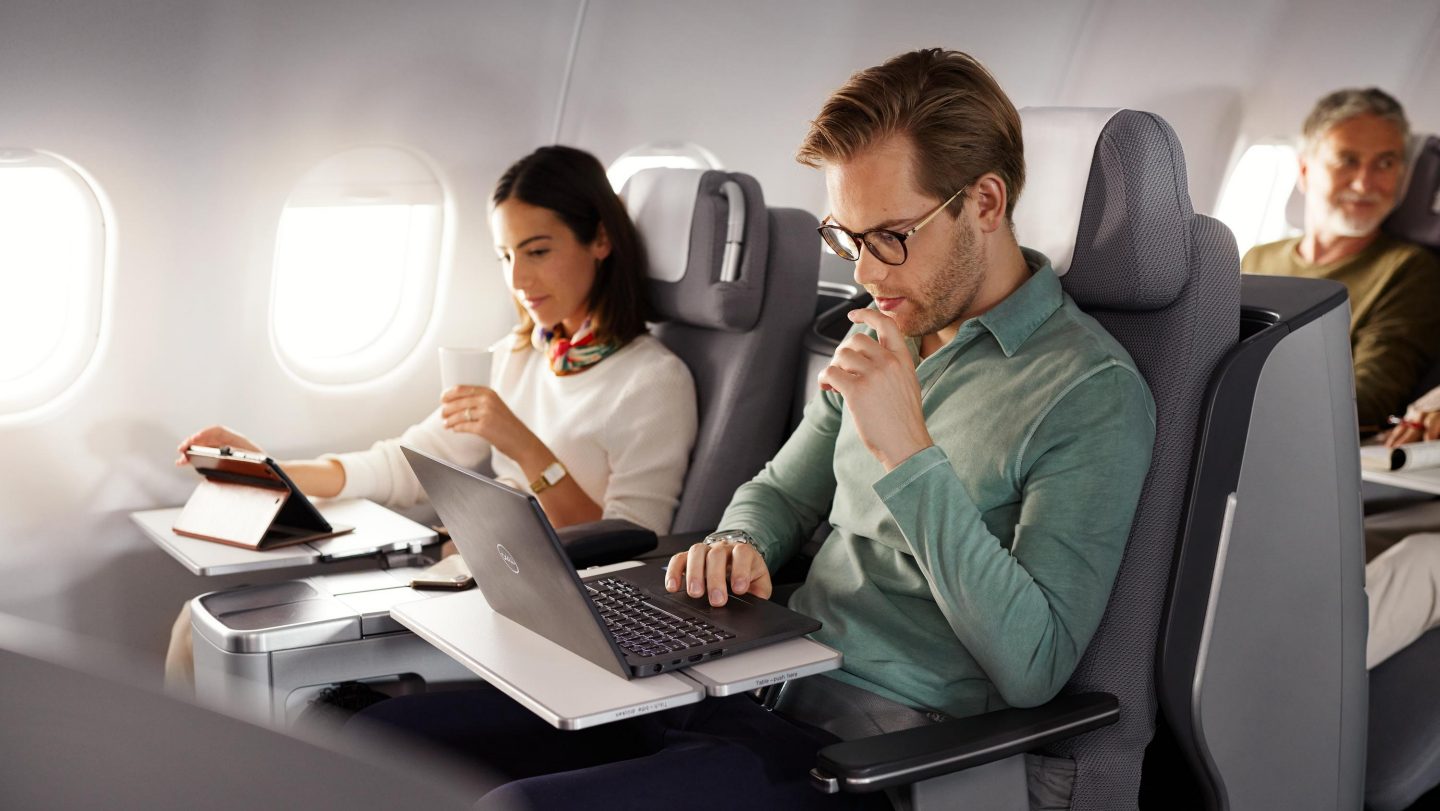 Passagiere nutzen Internet an Bord