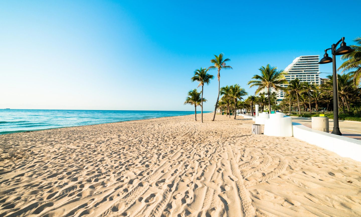Weißer Strand vom Cozy Beach zwischen Tampa und Clearwater