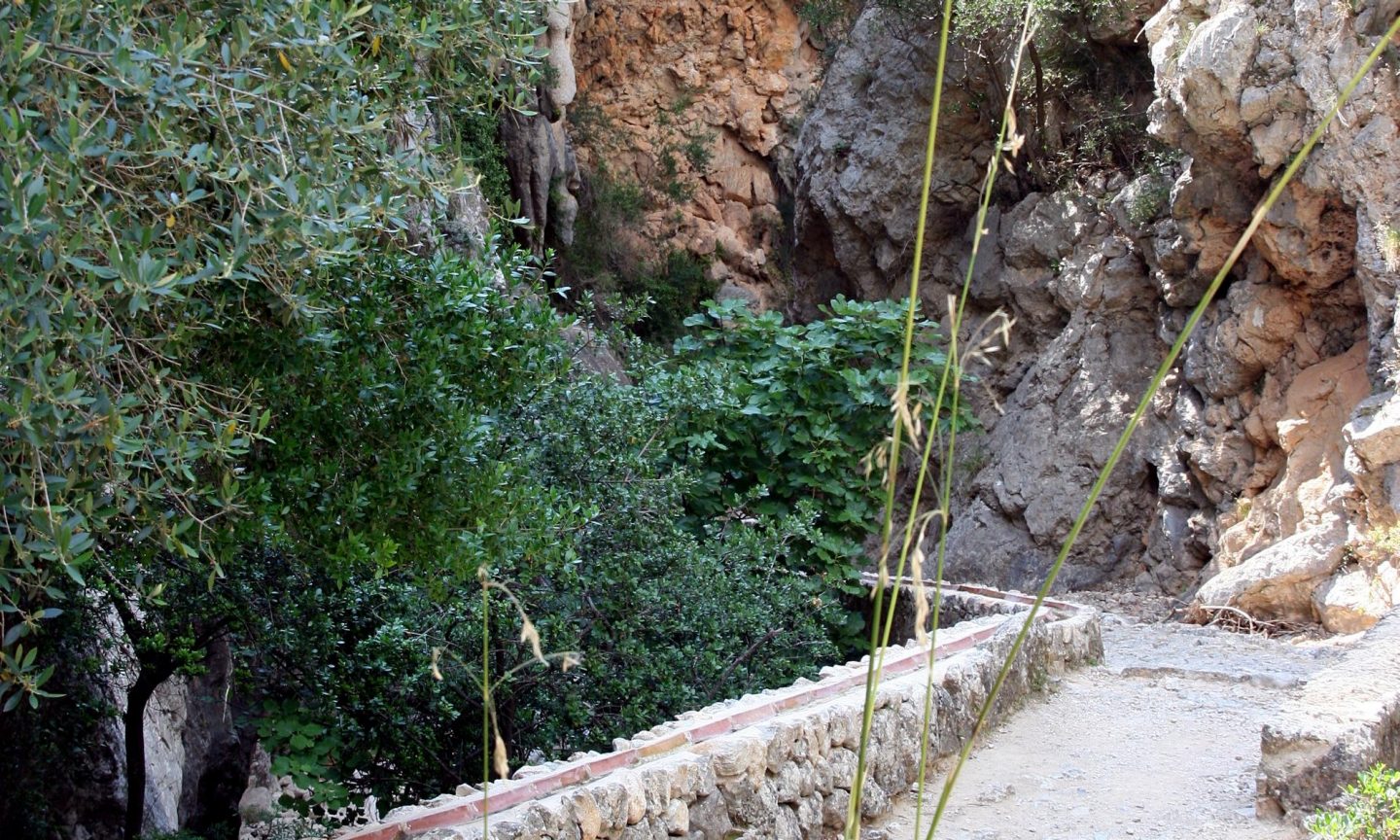 Hiking trail of Ruta de Pedra