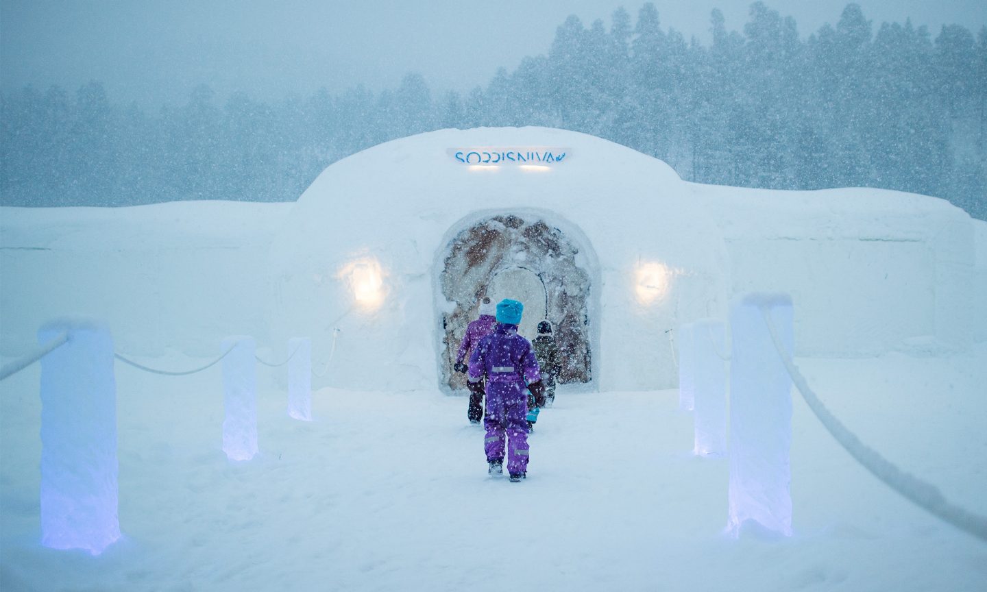 Children entering the ice hotel
