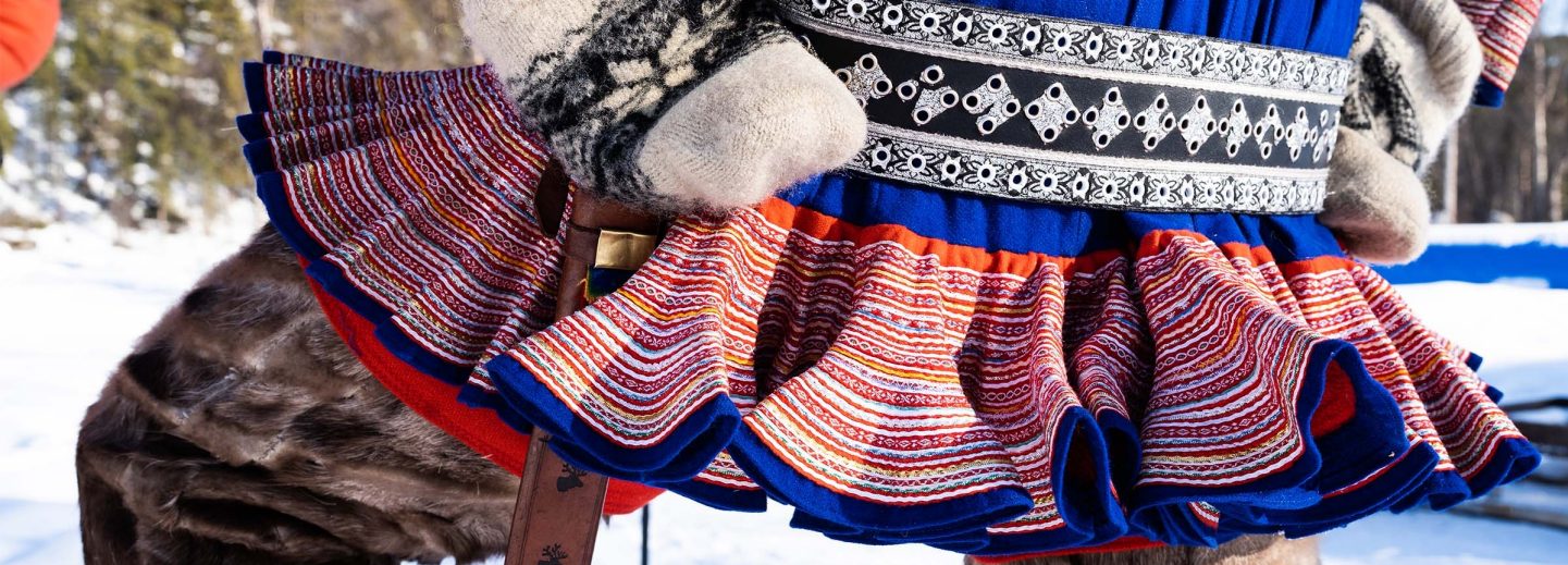 Traditionelle Kleidung der Sami