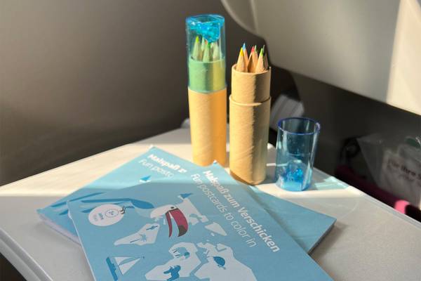 Discover Airlines Malbuch und Stifte-Set